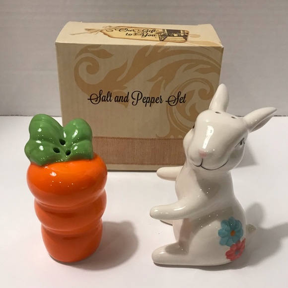 Salt & Pepper Shakers Cracker Barrel Snow Friends Salt and Pepper